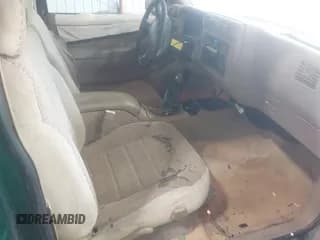 ✅ 1997 Chevrolet Blazer LS • VIN: 1GNCS18W5VK109319 • Lot: 42603720. Wystawiony na IAAI z przebiegiem 91 974 mil. Bezpłatny archiwum sprzedaży aukcyjnych z USA i szczegółowy raport historii pojazdu na DreamBid. Zdjęcie 5.