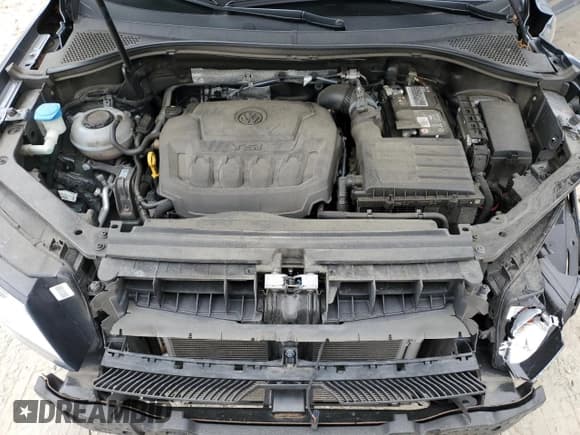 ✅ 2019 Volkswagen Tiguan S • VIN: 3VV0B7AX3KM176346 • Лот: 90303495. Опубликован ранее на Copart с пробегом 40 528 миль. Бесплатный доступ к архиву аукционных продаж из США и подробный отчёт об истории автомобиля на DreamBid. Изображение 12.