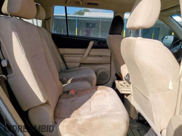 ✅ 2013 Toyota Highlander Plus • VIN: 5TDZA3EH1DS039333 • Lot: 82769215. Listed on Copart with 165,398 mi. Free auction sales archive from the USA and detailed vehicle history report at DreamBid. Image 10.