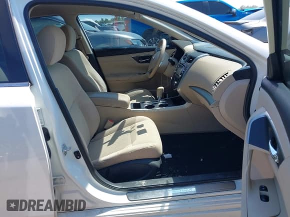 ✅ 2015 Nissan Altima SV • VIN: 1N4AL3AP7FC595841 • Лот: 43148130. Опубликован ранее на IAAI с пробегом 144 990 миль. Бесплатный доступ к архиву аукционных продаж из США и подробный отчёт об истории автомобиля на DreamBid. Изображение 5.