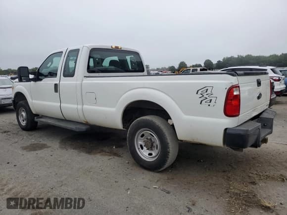 ✅ 2013 Ford F-250 XL • VIN: 1FT7X2B64DEA21370 • Lot: 68672285. Listed on Copart with 222,368 mi. Free auction sales archive from the USA and detailed vehicle history report at DreamBid. Image 2.