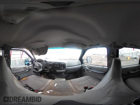 ✅ 2005 Ford F-250 XL • VIN: 1FTSW20585EC92084 • Лот: 42333523. Опубликован ранее на IAAI с пробегом 228 500 миль. Бесплатный доступ к архиву аукционных продаж из США и подробный отчёт об истории автомобиля на DreamBid. Изображение 19.