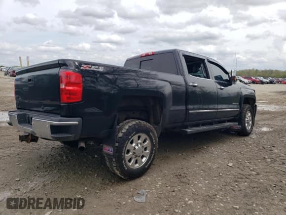 ✅ 2015 Chevrolet Silverado 2500HD LTZ • VIN: 1GC1KWEG5FF583243 • Lot: 54830955. Wystawiony na Copart z przebiegiem 146 589 mil. Bezpłatny archiwum sprzedaży aukcyjnych z USA i szczegółowy raport historii pojazdu na DreamBid. Zdjęcie 3.