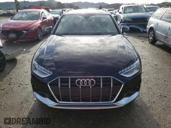 ✅ 2020 Audi allroad A4 Prestige • VIN: WA19NAF43LA037884 • Lot: 42442233. Listed on Copart with 17,498 mi. Free auction sales archive from the USA and detailed vehicle history report at DreamBid. Image 5.