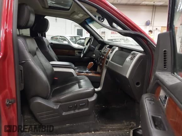 ✅ 2010 Ford F-150 XL • VIN: 1FTFX1EV9AFA11268 • Lot: 43867000. Wystawiony na IAAI z przebiegiem 169 939 mil. Bezpłatny archiwum sprzedaży aukcyjnych z USA i szczegółowy raport historii pojazdu na DreamBid. Zdjęcie 5.