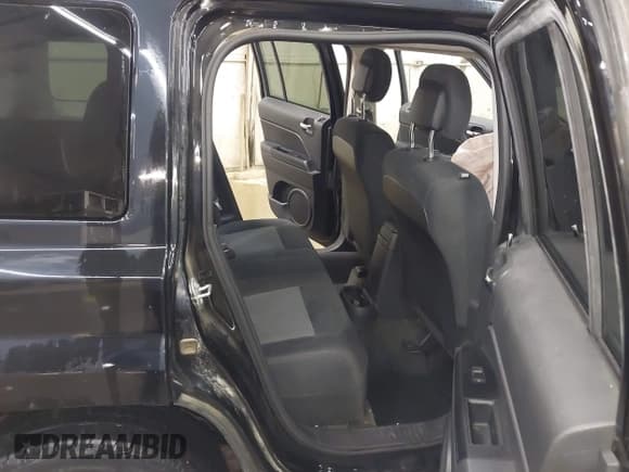 ✅ 2017 Jeep Patriot Latitude • VIN: 1C4NJRFB7HD179691 • Лот: 43648486. Опубликован ранее на IAAI с пробегом 65 595 миль. Бесплатный доступ к архиву аукционных продаж из США и подробный отчёт об истории автомобиля на DreamBid. Изображение 8.