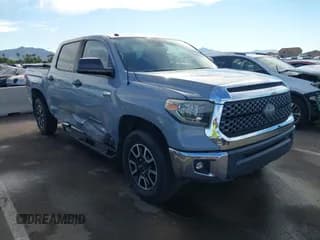 ✅ 2018 Toyota Tundra SR5 • VIN: 5TFDW5F11JX696664 • Лот: 43810963. Опубликован ранее на IAAI с пробегом 144 993 миль. Бесплатный доступ к архиву аукционных продаж из США и подробный отчёт об истории автомобиля на DreamBid. Изображение 1.