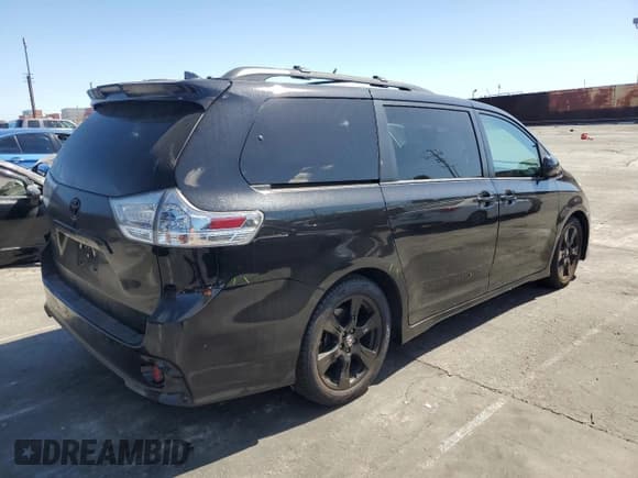 ✅ 2020 Toyota Sienna SE • VIN: 5TDXZ3DC4LS024524 • Lot: 84636225. Listed on Copart with 63,246 mi. Free auction sales archive from the USA and detailed vehicle history report at DreamBid. Image 3.