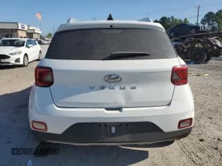 ✅ 2022 Hyundai Venue SEL • VIN: KMHRC8A35NU135069 • Lot: 68202194. Wystawiony na Copart z przebiegiem 69 497 mil. Bezpłatny archiwum sprzedaży aukcyjnych z USA i szczegółowy raport historii pojazdu na DreamBid. Zdjęcie 6.