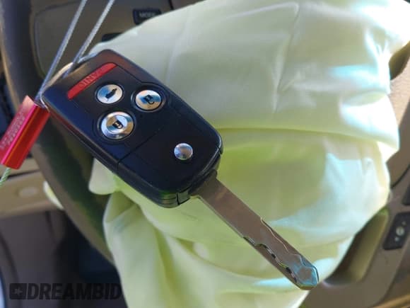 ✅ 2013 Acura MDX • VIN: 2HNYD2H20DH517139 • Lot: 43662594. Listed on IAAI with 111,330 mi. Free auction sales archive from the USA and detailed vehicle history report at DreamBid. Image 11.