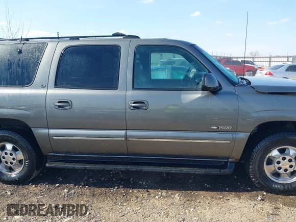 ✅ 2000 Chevrolet Suburban LS • VIN: 3GNFK16T1YG162181 • Лот: 41843413. Опубликован ранее на IAAI с пробегом 324 181 миль. Бесплатный доступ к архиву аукционных продаж из США и подробный отчёт об истории автомобиля на DreamBid. Изображение 13.