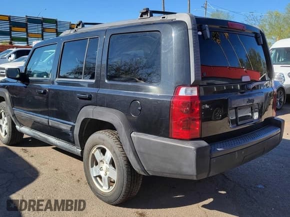 ✅ 2010 Jeep Commander Sport • VIN: 1J4RH4GK9AC147040 • Lot: 50760405. Wystawiony na Copart z przebiegiem 89 213 mil. Bezpłatny archiwum sprzedaży aukcyjnych z USA i szczegółowy raport historii pojazdu na DreamBid. Zdjęcie 3.