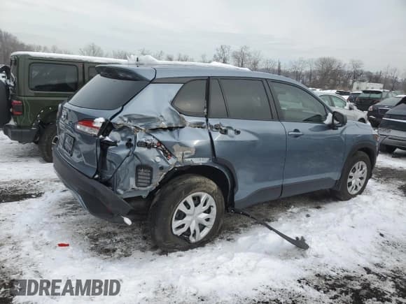 ✅ 2024 Toyota Corolla Cross L • VIN: 7MUAAAAG2RV116531 • Lot: 43507755. Listed on Copart with 2,351 mi. Free auction sales archive from the USA and detailed vehicle history report at DreamBid. Image 3.