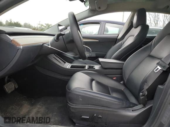 ✅ 2023 Tesla Model 3 • VIN: 5YJ3E1EA2PF550088 • Lot: 50633315. Wystawiony na Copart z przebiegiem 45 221 mil. Bezpłatny archiwum sprzedaży aukcyjnych z USA i szczegółowy raport historii pojazdu na DreamBid. Zdjęcie 7.