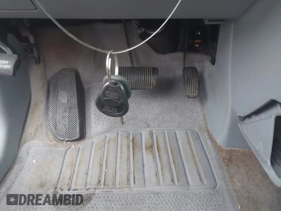 ✅ 2001 Toyota Sienna LE • VIN: 4T3ZF13C71U364396 • Lot: 43734202. Listed on IAAI with 142,185 mi. Free auction sales archive from the USA and detailed vehicle history report at DreamBid. Image 11.