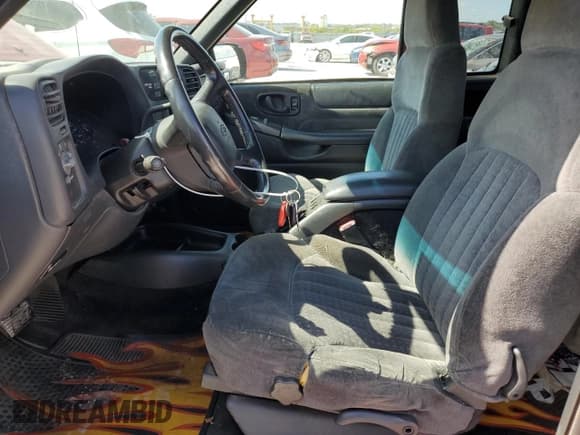 ✅ 2002 Chevrolet S-10 LS • VIN: 1GCCT19W728243214 • Лот: 73329444. Опубликован ранее на Copart с пробегом 108 690 миль. Бесплатный доступ к архиву аукционных продаж из США и подробный отчёт об истории автомобиля на DreamBid. Изображение 7.