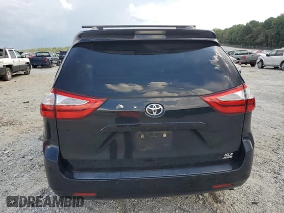 ✅ 2017 Toyota Sienna XLE • VIN: 5TDDZ3DC5HS152443 • Lot: 64986345. Listed on Copart with Not provided. Free auction sales archive from the USA and detailed vehicle history report at DreamBid. Image 6.