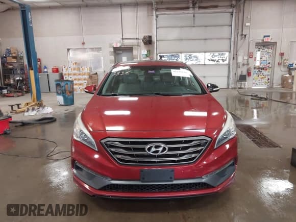 ✅ 2016 Hyundai Sonata Sport • VIN: 5NPE34AF2GH389647 • Lot: 43233336. Wystawiony na IAAI z przebiegiem 145 808 mil. Bezpłatny archiwum sprzedaży aukcyjnych z USA i szczegółowy raport historii pojazdu na DreamBid. Zdjęcie 12.