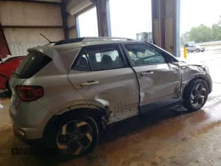 ✅ 2024 Hyundai Venue SEL • VIN: KMHRC8A36RU299632 • Lot: 51678275. Listed on Copart with 6,953 mi. Free auction sales archive from the USA and detailed vehicle history report at DreamBid. Image 3.