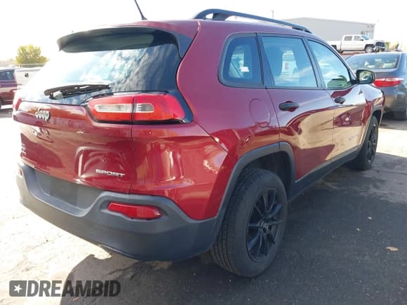 ✅ 2015 Jeep Cherokee Sport • VIN: 1C4PJLAB6FW695166 • Lot: 43616568. Wystawiony na IAAI z przebiegiem 34 689 mil. Bezpłatny archiwum sprzedaży aukcyjnych z USA i szczegółowy raport historii pojazdu na DreamBid. Zdjęcie 4.
