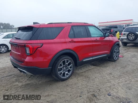 ✅ 2025 Ford Explorer Platinum • VIN: 1FMWK8HC3SGC04489 • Lot: 43372394. Wystawiony na IAAI z przebiegiem 3 527 mil. Bezpłatny archiwum sprzedaży aukcyjnych z USA i szczegółowy raport historii pojazdu na DreamBid. Zdjęcie 4.