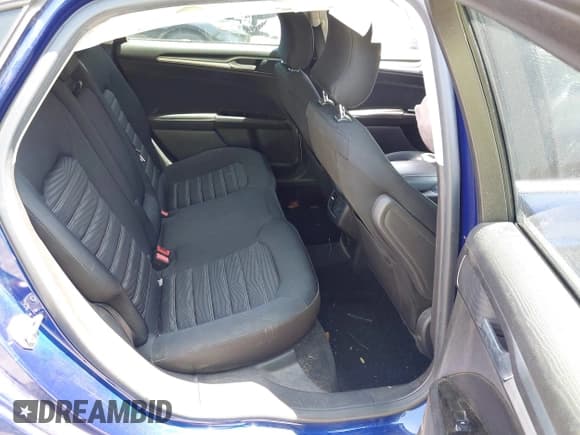 ✅ 2016 Ford Fusion SE • VIN: 3FA6P0H70GR375524 • Lot: 42133376. Listed on IAAI with 146,000 mi. Free auction sales archive from the USA and detailed vehicle history report at DreamBid. Image 8.