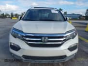 ✅ 2017 Honda Pilot Elite • VIN: 5FNYF6H04HB031645 • Lot: 43847465. Wystawiony na IAAI z przebiegiem 93 815 mil. Bezpłatny archiwum sprzedaży aukcyjnych z USA i szczegółowy raport historii pojazdu na DreamBid. Zdjęcie 6.