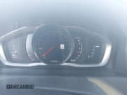 ✅ 2017 Volvo XC60 Dynamic • VIN: YV449MRR5H2102407 • Lot: 43355984. Wystawiony na IAAI z przebiegiem 112 181 mil. Bezpłatny archiwum sprzedaży aukcyjnych z USA i szczegółowy raport historii pojazdu na DreamBid. Zdjęcie 7.