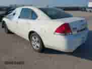 2008 Chevrolet Impala LS z VIN 2G1WB58KX89116307, wystawiony jako IAAI lot #42606611 z przebiegiem 251 682 mil mil oraz . Historia ofert i sprzedaży dostępna na DreamBid. Obrazek 3.