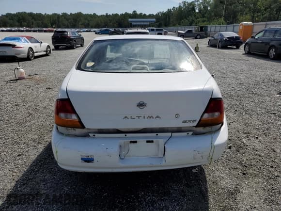 ✅ 1999 Nissan Altima XE • VIN: 1N4DL01D6XC208327 • Lot: 69421885. Listed on Copart with 188,496 mi. Free auction sales archive from the USA and detailed vehicle history report at DreamBid. Image 6.