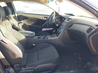 ✅ 2011 Hyundai Genesis Coupe Premium • VIN: KMHHT6KD3BU058950 • Lot: 41392208. Wystawiony na IAAI z przebiegiem 100 231 mil. Bezpłatny archiwum sprzedaży aukcyjnych z USA i szczegółowy raport historii pojazdu na DreamBid. Zdjęcie 5.