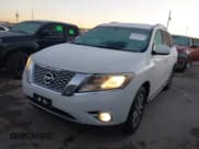 ✅ 2015 Nissan Pathfinder SV • VIN: 5N1AR2MN2FC686217 • Lot: 41393263. Wystawiony na IAAI z przebiegiem 143 969 mil. Bezpłatny archiwum sprzedaży aukcyjnych z USA i szczegółowy raport historii pojazdu na DreamBid. Zdjęcie 2.