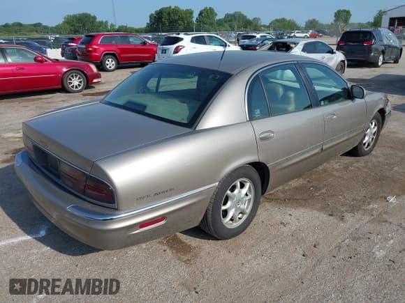 ✅ 2001 Buick Park Avenue • VIN: 1G4CW54K714136278 • Lot: 42595183. Listed on IAAI with 167,928 mi. Free auction sales archive from the USA and detailed vehicle history report at DreamBid. Image 4.
