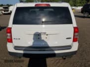 ✅ 2017 Jeep Patriot Latitude • VIN: 1C4NJRFB4HD112580 • Lot: 71145585. Listed on Copart with 131,917 mi. Free auction sales archive from the USA and detailed vehicle history report at DreamBid. Image 6.