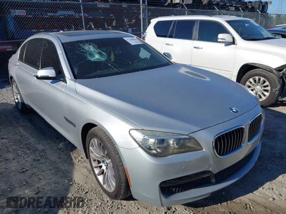 ✅ 2013 BMW 7 Series 740Li • VIN: WBAYE4C5XDD137025 • Lot: 43168830. Wystawiony na IAAI z przebiegiem Nie podano. Bezpłatny archiwum sprzedaży aukcyjnych z USA i szczegółowy raport historii pojazdu na DreamBid. Zdjęcie 1.