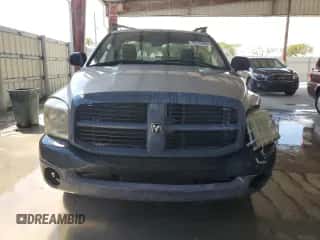 2008 Dodge 1500 ST z VIN 1D7HA16K28J146720, wystawiony jako Copart lot #73510944 z przebiegiem 222 571 mil mil oraz Szkoda całkowita • Salvage title. Historia ofert i sprzedaży dostępna na DreamBid. Obrazek 5.