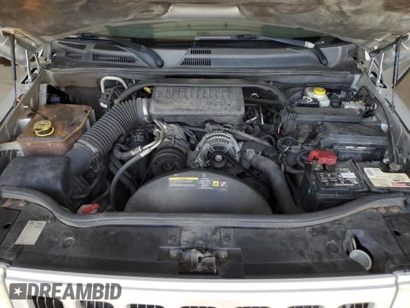 ✅ 2006 Jeep Commander • VIN: 1J8HG48K66C226006 • Lot: 70297795. Wystawiony na Copart z przebiegiem 212 837 mil. Bezpłatny archiwum sprzedaży aukcyjnych z USA i szczegółowy raport historii pojazdu na DreamBid. Zdjęcie 12.