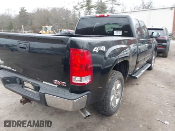 ✅ 2012 GMC Sierra 1500 SLE • VIN: 1GTR2VE73CZ189344 • Lot: 43902912. Listed on IAAI with 241,678 mi. Free auction sales archive from the USA and detailed vehicle history report at DreamBid. Image 4.