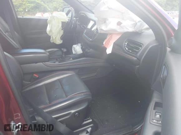 ✅ 2024 Dodge Durango GT Plus • VIN: 1C4RDJDGXRC126158 • Lot: 42771873. Wystawiony na IAAI z przebiegiem 46 038 mil. Bezpłatny archiwum sprzedaży aukcyjnych z USA i szczegółowy raport historii pojazdu na DreamBid. Zdjęcie 5.