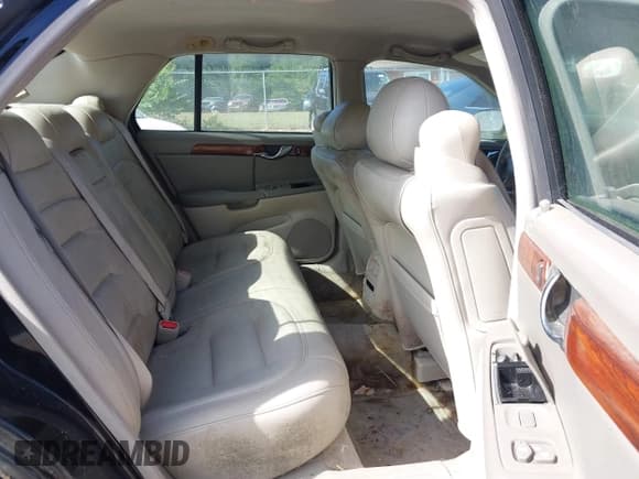✅ 2003 Cadillac DeVille • VIN: 1G6KD54Y83U238334 • Lot: 43154460. Wystawiony na IAAI z przebiegiem 140 274 mil. Bezpłatny archiwum sprzedaży aukcyjnych z USA i szczegółowy raport historii pojazdu na DreamBid. Zdjęcie 8.