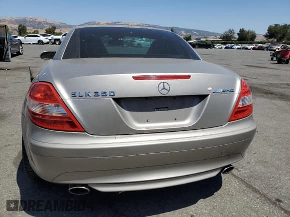 ✅ 2005 Mercedes-Benz SLK 230/320 • VIN: WDBWK56F15F025117 • Лот: 66379784. Опубликован ранее на Copart с пробегом 135 695 миль. Бесплатный доступ к архиву аукционных продаж из США и подробный отчёт об истории автомобиля на DreamBid. Изображение 6.