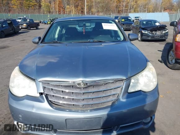 ✅ 2010 Chrysler Sebring Limited • VIN: 1C3CC5FB9AN161160 • Lot: 43592935. Listed on IAAI with 142,313 mi. Free auction sales archive from the USA and detailed vehicle history report at DreamBid. Image 6.