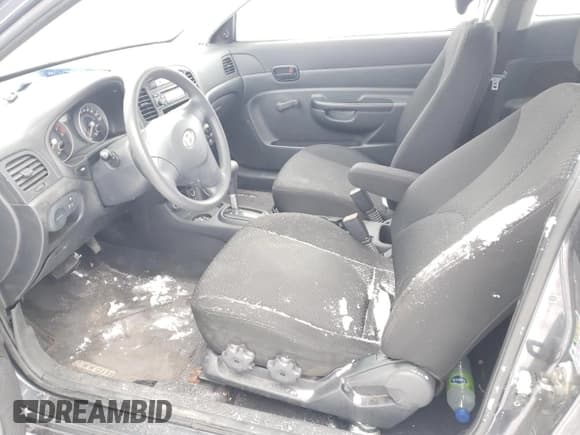 ✅ 2007 Hyundai Accent GS • VIN: KMHCN35C77U014219 • Лот: 83682474. Опубликован ранее на Copart с пробегом 264 978 миль. Бесплатный доступ к архиву аукционных продаж из США и подробный отчёт об истории автомобиля на DreamBid. Изображение 7.