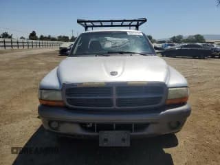 ✅ 2002 Dodge Dakota • VIN: 1B7GL12X32S557546 • Lot: 66879734. Wystawiony na Copart z przebiegiem 218 981 mil. Bezpłatny archiwum sprzedaży aukcyjnych z USA i szczegółowy raport historii pojazdu na DreamBid. Zdjęcie 5.