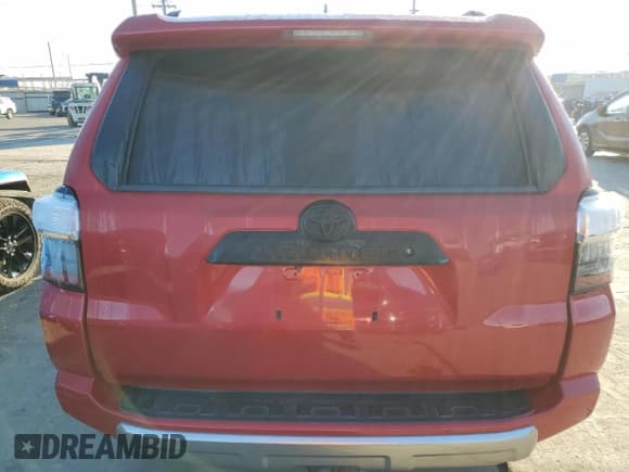 ✅ 2019 Toyota 4Runner • VIN: JTEBU5JRXK5662399 • Lot: 87460195. Wystawiony na Copart z przebiegiem 81 714 mil. Bezpłatny archiwum sprzedaży aukcyjnych z USA i szczegółowy raport historii pojazdu na DreamBid. Zdjęcie 6.