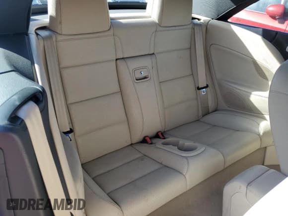 ✅ 2013 Volkswagen Eos Sport • VIN: WVWBW8AH5DV007495 • Lot: 91866905. Wystawiony na Copart z przebiegiem 84 387 mil. Bezpłatny archiwum sprzedaży aukcyjnych z USA i szczegółowy raport historii pojazdu na DreamBid. Zdjęcie 10.