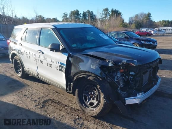 ✅ 2022 Ford Police Interceptor Utility • VIN: 1FM5K8AW6NNA11771 • Lot: 41888447. Wystawiony na IAAI z przebiegiem 59 437 mil. Bezpłatny archiwum sprzedaży aukcyjnych z USA i szczegółowy raport historii pojazdu na DreamBid. Zdjęcie 13.