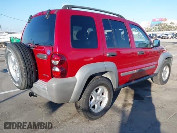 ✅ 2006 Jeep Liberty Sport • VIN: 1J4GL48K96W119314 • Lot: 43651897. Listed on IAAI with 124,705 mi. Free auction sales archive from the USA and detailed vehicle history report at DreamBid. Image 4.
