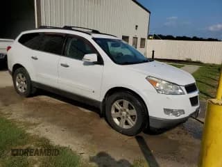 ✅ 2010 Chevrolet Traverse 2LT • VIN: 1GNLVGED6AS134575 • Lot: 74089544. Wystawiony na Copart z przebiegiem 137 781 mil. Bezpłatny archiwum sprzedaży aukcyjnych z USA i szczegółowy raport historii pojazdu na DreamBid. Zdjęcie 4.
