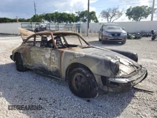 ✅ 1985 Porsche 911 • VIN: WP0AB0917FS121597 • Lot: 60305205. Listed on Copart with Not provided. Free auction sales archive from the USA and detailed vehicle history report at DreamBid. Image 4.